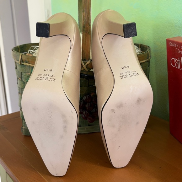 Cathy Jean Champagne Leather Heels - Picture 6 of 8